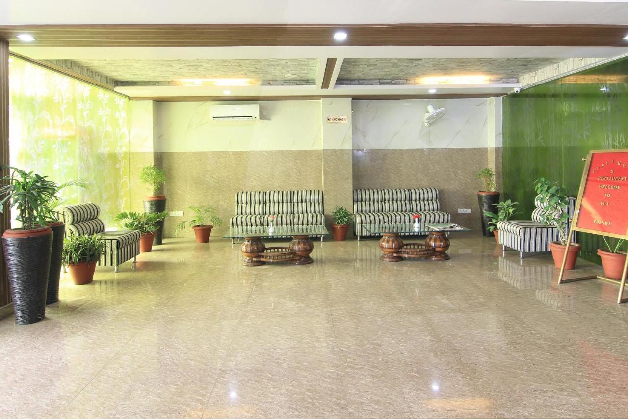 Collection O 4731 Hotel Surya Continental Lucknow Exterior foto